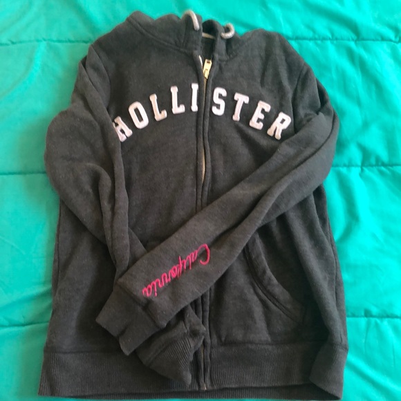 Hollister Jackets & Blazers - Comfy Gray Hollister Zip Up